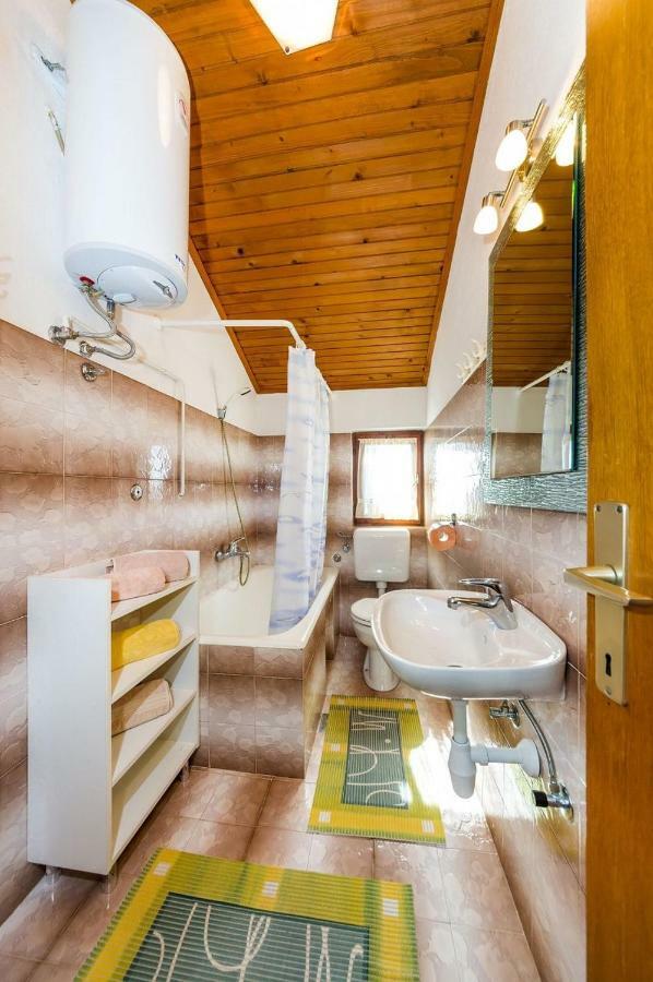 Apartment Matkos - With Garden And Terrace Nin Luaran gambar